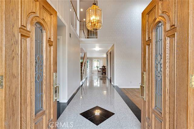 Chatsworth, CA 91311,19801 Dina PL