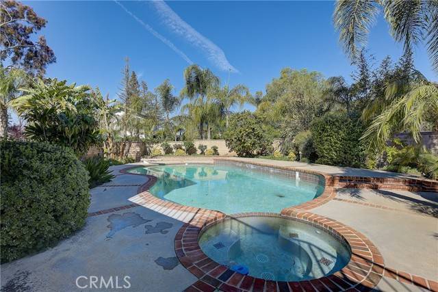 Simi Valley, CA 93065,985 Oakmont CT