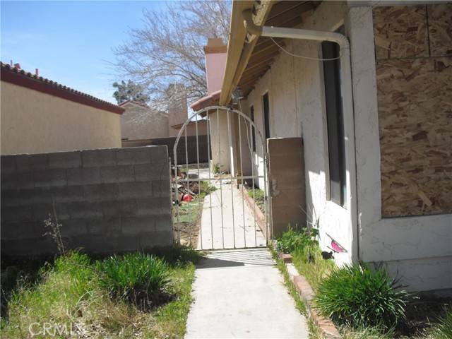 Palmdale, CA 93550,37117 32nd ST