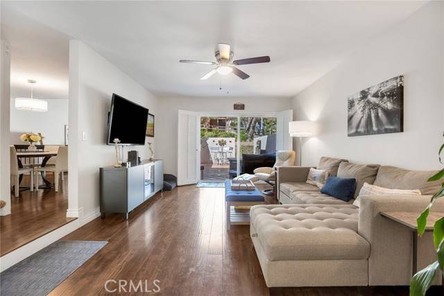 Chatsworth, CA 91311,10521 Larwin AVE 3