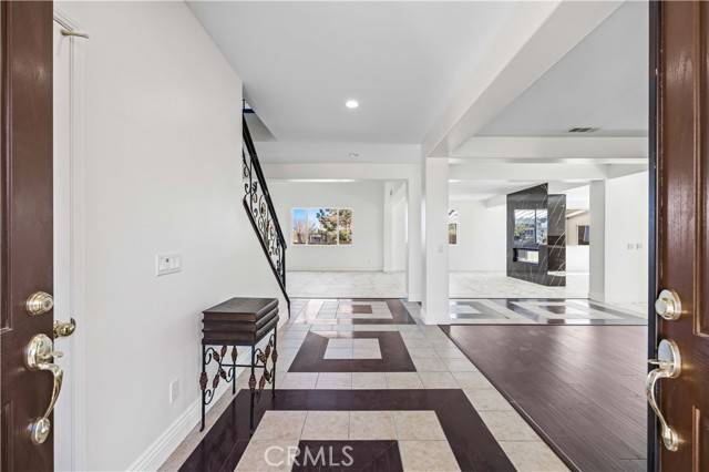Palmdale, CA 93551,40932 Oakview LN