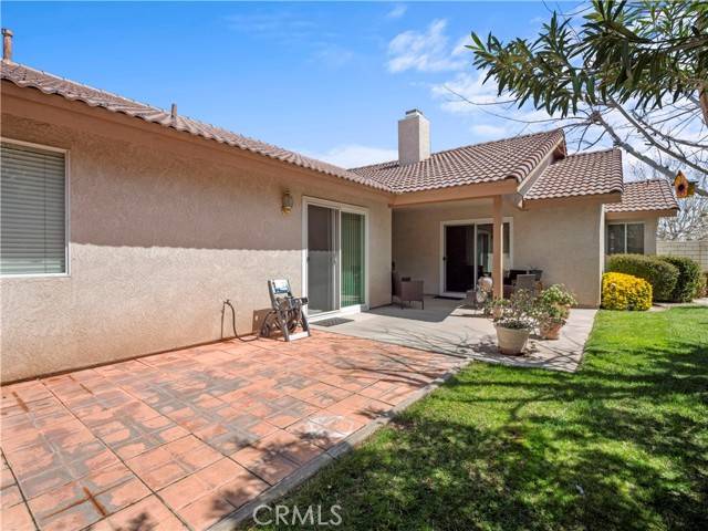 Victorville, CA 92395,18065 Pebble Beach DR