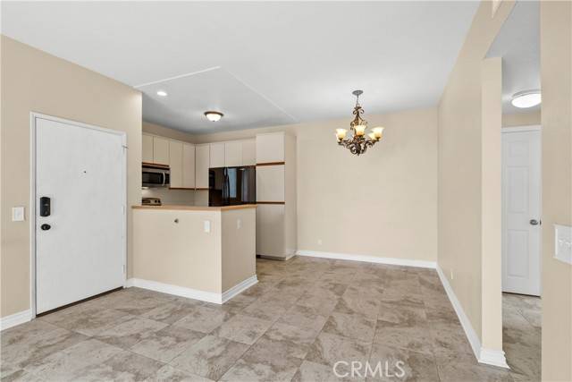 Saugus, CA 91350,27614 Susan Beth WAY F