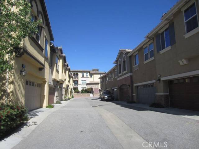 Simi Valley, CA 93063,2245 Rolling River LN 1