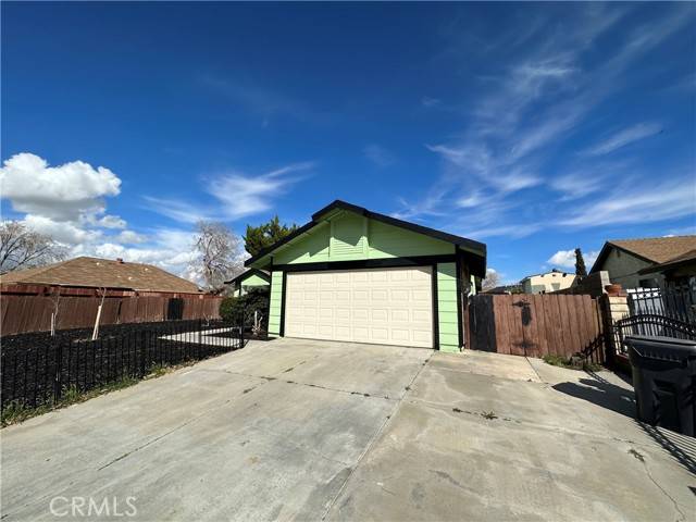 Palmdale, CA 93550,37858 Silk Tree LN