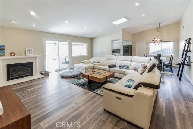 Simi Valley, CA 93065,857 Crosby AVE