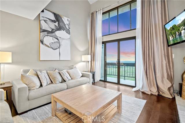 Playa Del Rey, CA 90293,8180 Manitoba ST 342