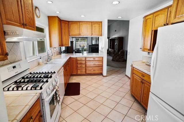 Valencia, CA 91354,27524 Sycamore Creek DR