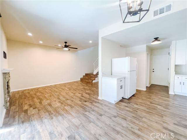 Saugus, CA 91390,22832 Banyan PL 20