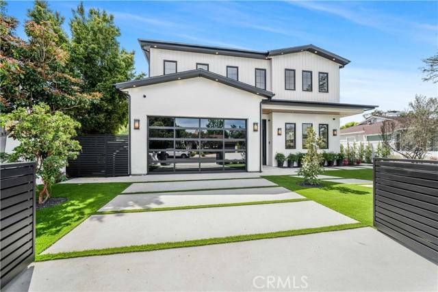 Sherman Oaks, CA 91423,4919 Mammoth AVE