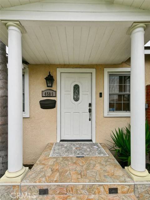 Long Beach, CA 90808,4509 Pepperwood AVE