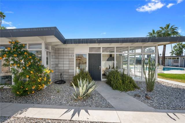 Palm Springs, CA 92262,2244 E Tahquitz Canyon WAY 5