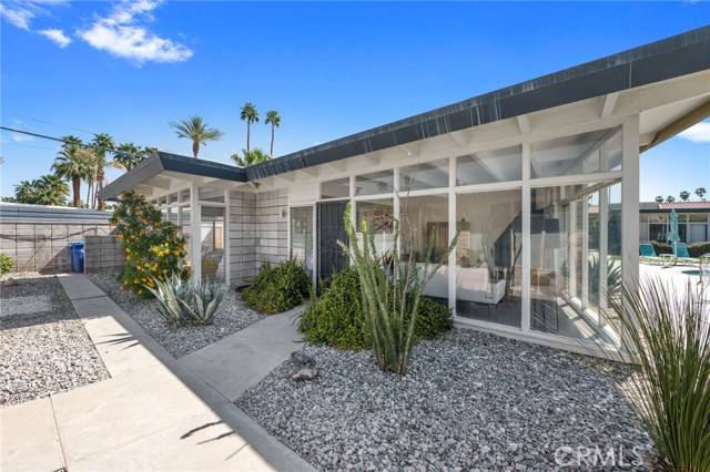 Palm Springs, CA 92262,2244 E Tahquitz Canyon WAY 5