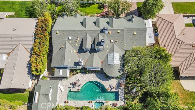 Northridge, CA 91324,19001 Tuba ST