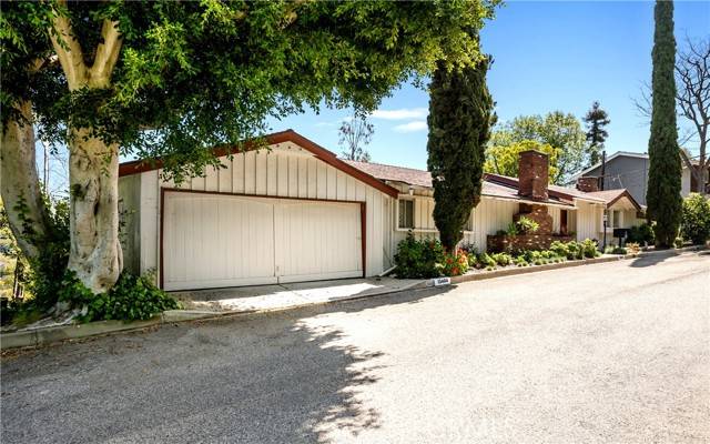 Los Angeles, CA 90049,13404 Chalon RD