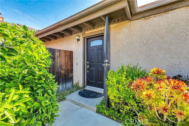 Chatsworth, CA 91311,9930 Owensmouth AVE 10