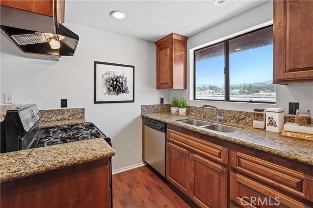 Chatsworth, CA 91311,10220 De Soto AVE 16