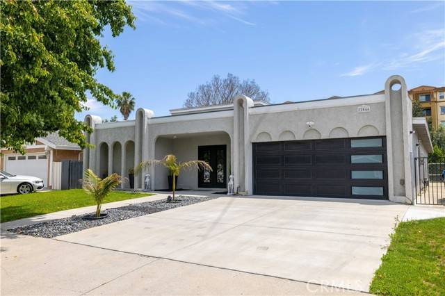 Chatsworth, CA 91311,22046 Kinzie ST