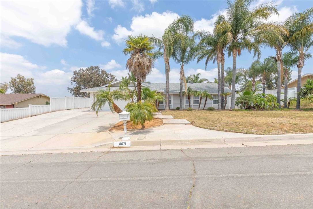 Jurupa Valley, CA 92509,8671 Chifney LN