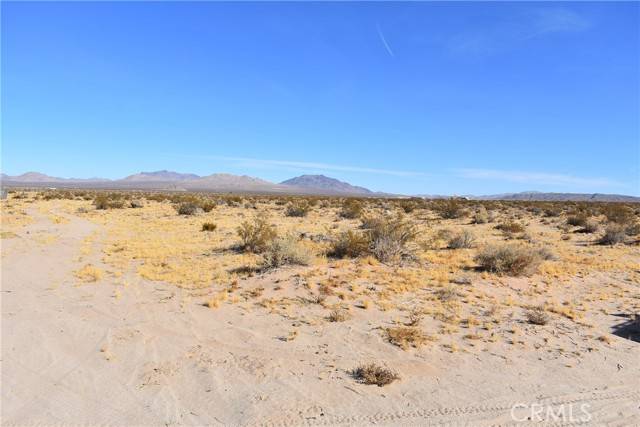 Lucerne Valley, CA 92356,1 Hobart Rd & Camp Rock