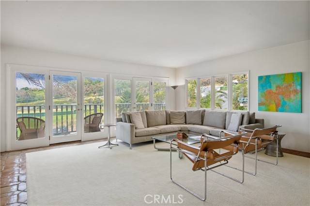 Palos Verdes Estates, CA 90274,328 Via Almar