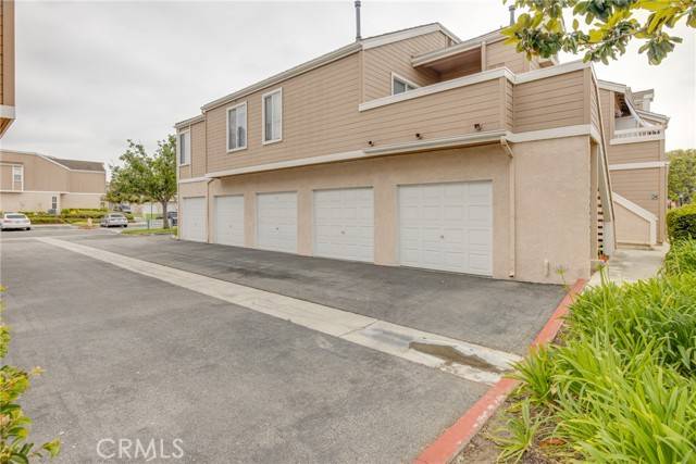 Stanton, CA 90680,10335 W Briar Oaks DR E