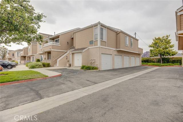 Stanton, CA 90680,10335 W Briar Oaks DR E
