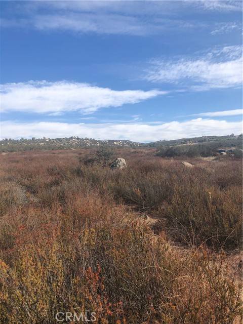 Hemet, CA 92544,2 Calle Piedras