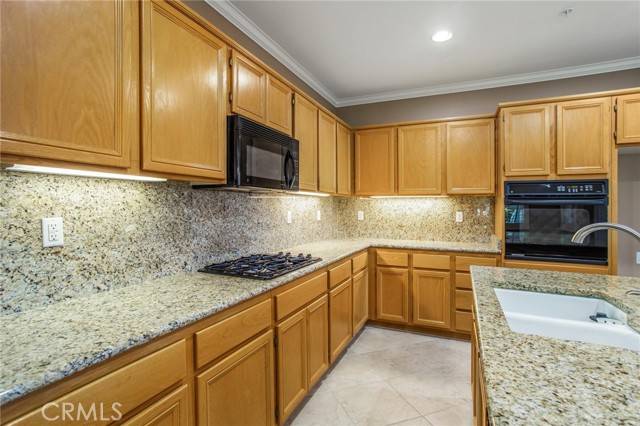 Highland, CA 92346,7716 North FORK