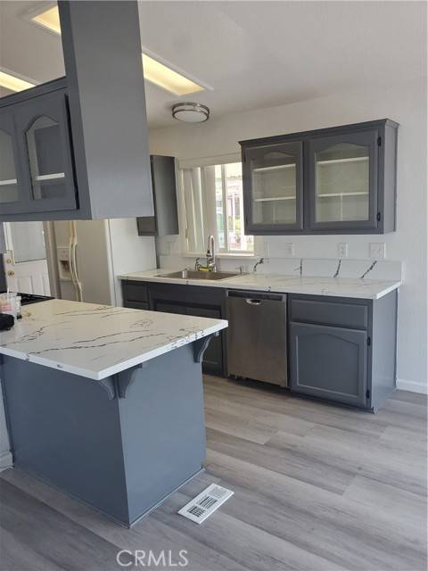 Westminster, CA 92683,14352 Beach blvd, 67
