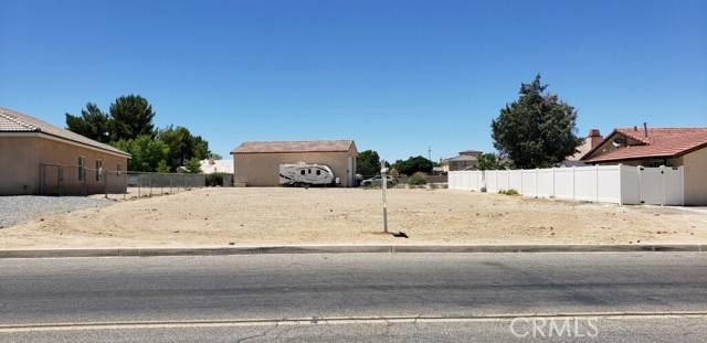 Helendale, CA 92342,26826 Silver LKS