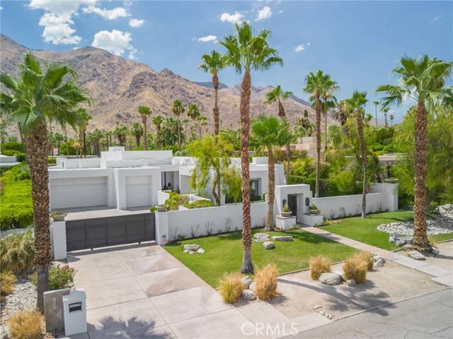 Palm Springs, CA 92262,901 N Prescott DR