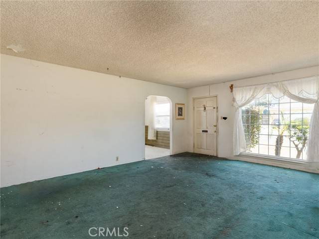 Los Angeles, CA 90047,1520 W 121st ST