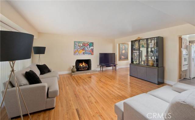 Chatsworth, CA 91311,19818 Itasca ST