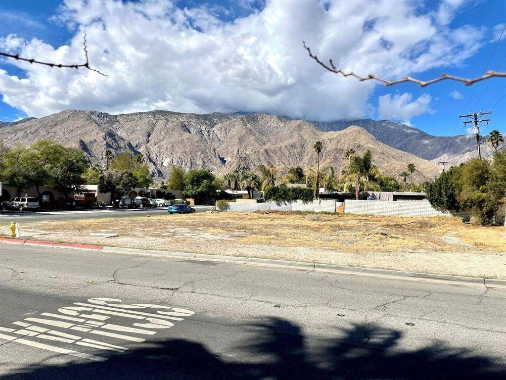 Palm Springs, CA 92262,580 E Cottonwood RD