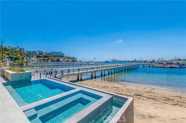 Corona Del Mar, CA 92625,2209 Bayside DR