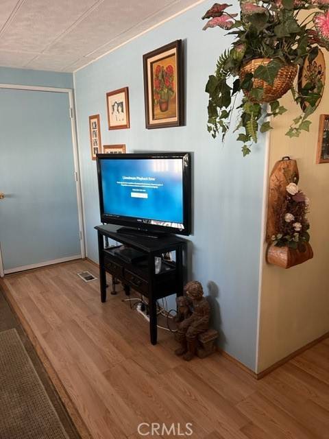 Chatsworth, CA 91311,21500 Lassen ST 33