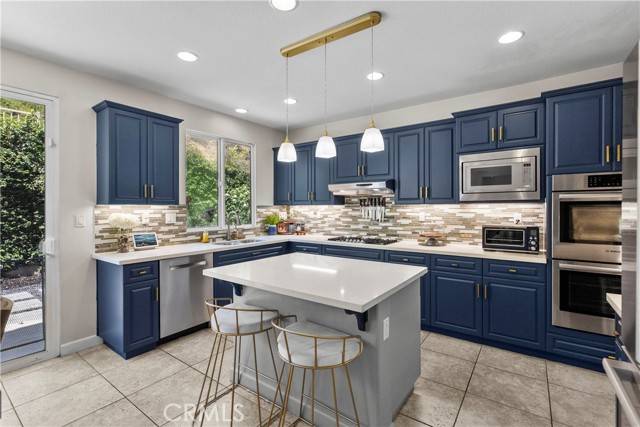 Chatsworth, CA 91311,9636 Hanna AVE