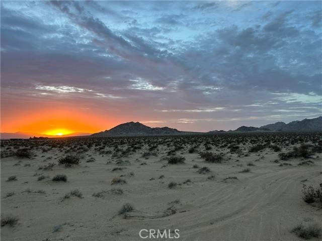 Lucerne Valley, CA 92356,0 E. End ST