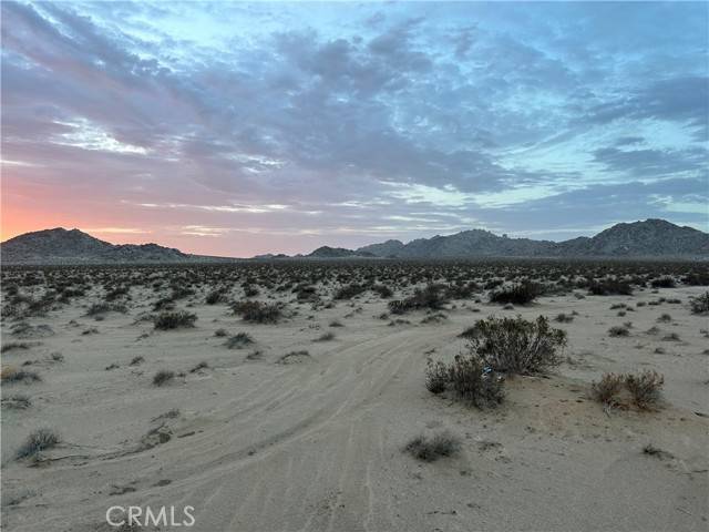 Lucerne Valley, CA 92356,0 E. End ST