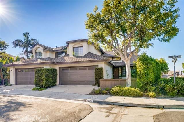 Anaheim Hills, CA 92807,6275 E Twin Peak CIR