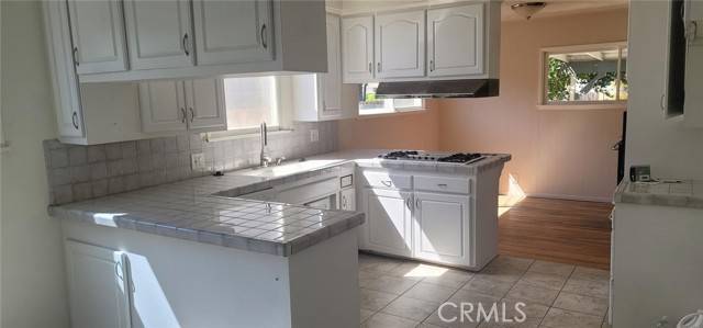 Northridge, CA 91324,19619 Bryant ST