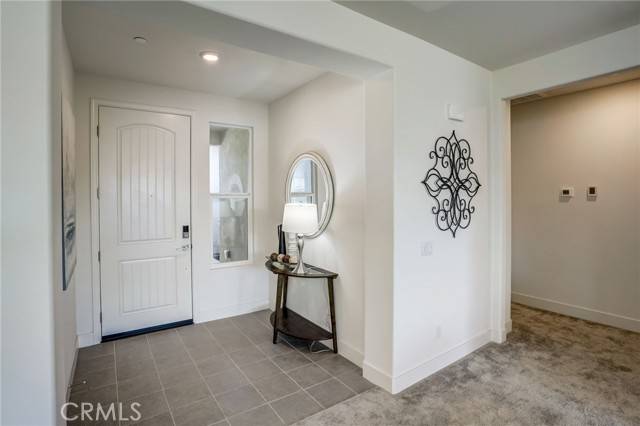 Jurupa Valley, CA 92509,5927 White Willow LN