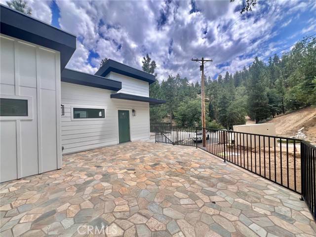 Big Bear Lake, CA 92315,41632 Thrush CT