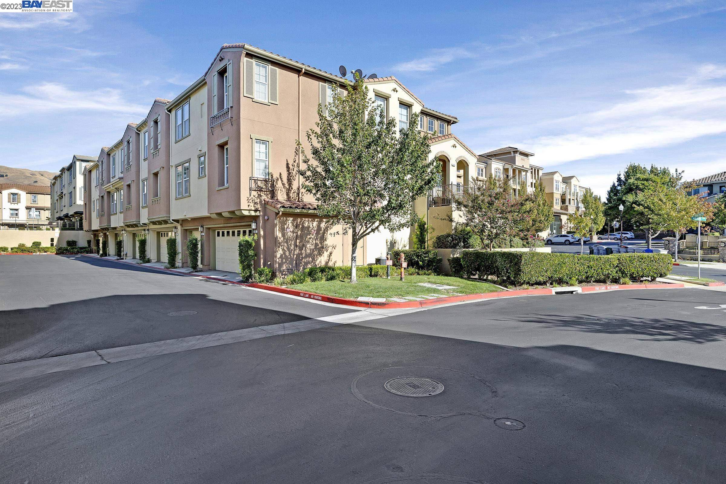 Fremont, CA 94539,264 Fountain Grass Ter