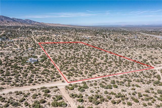 Pinon Hills, CA 92372,0 Hwy 138 Lot 02