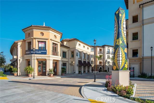 Calabasas, CA 91302,23500 PARK SORRENTO D23