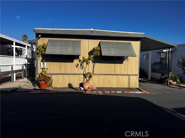 Santa Ana, CA 92703,3929 5th W 5th ST 114