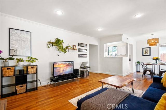 Chatsworth, CA 91311,10342 Vassar AVE