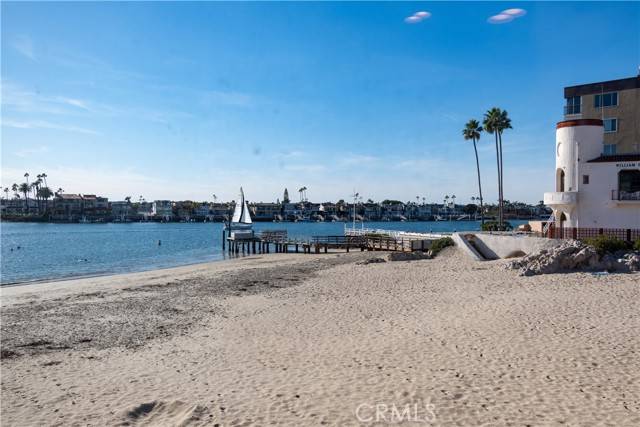 Corona Del Mar, CA 92625,2609 Cove ST